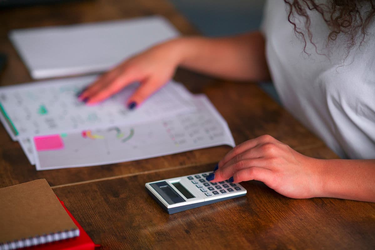 Stock image: Woman working on desk
